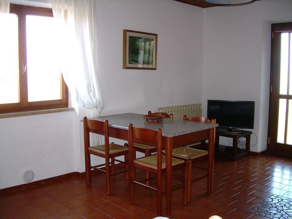 Casa Mary Apartment Brenzone sul Garda Cameră foto