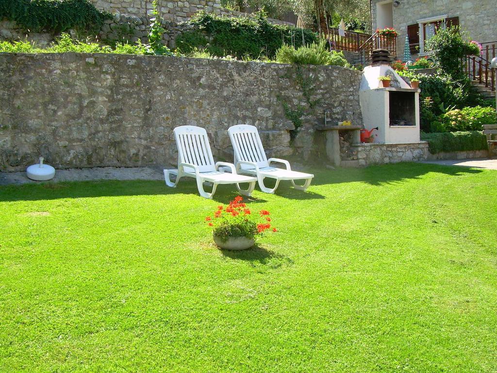 Casa Mary Apartment Brenzone sul Garda Cameră foto